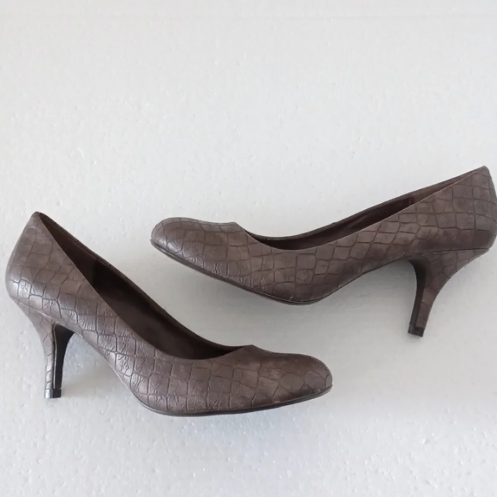 Maurices Alligator Skin Heels